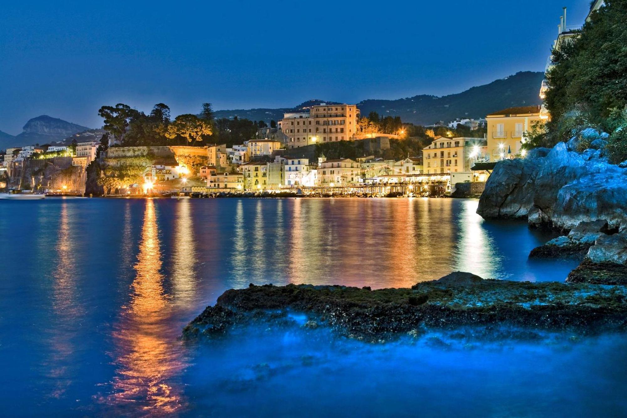 Hilton Sorrento Palace Hotel Exterior photo