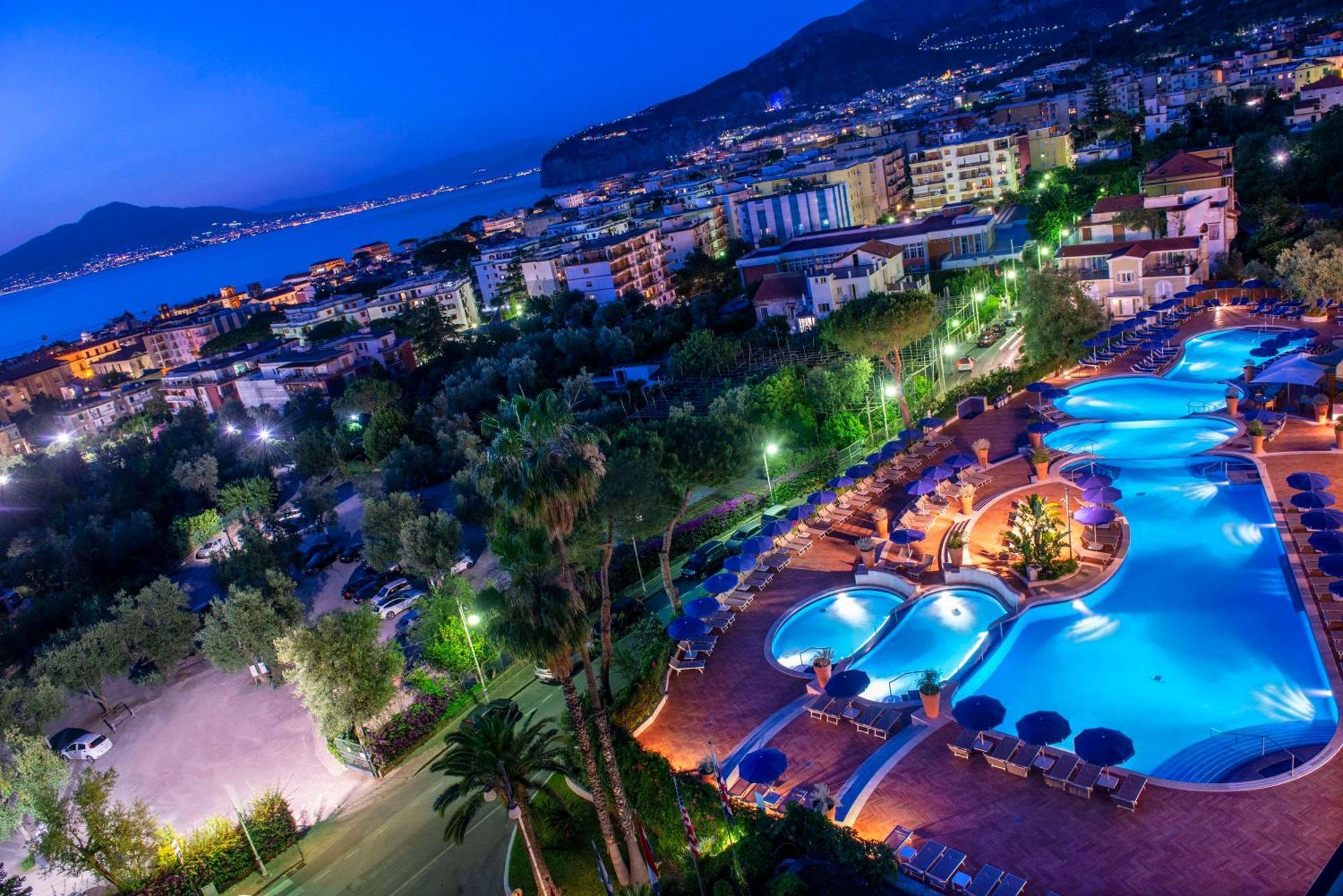 Hilton Sorrento Palace Hotel Exterior photo